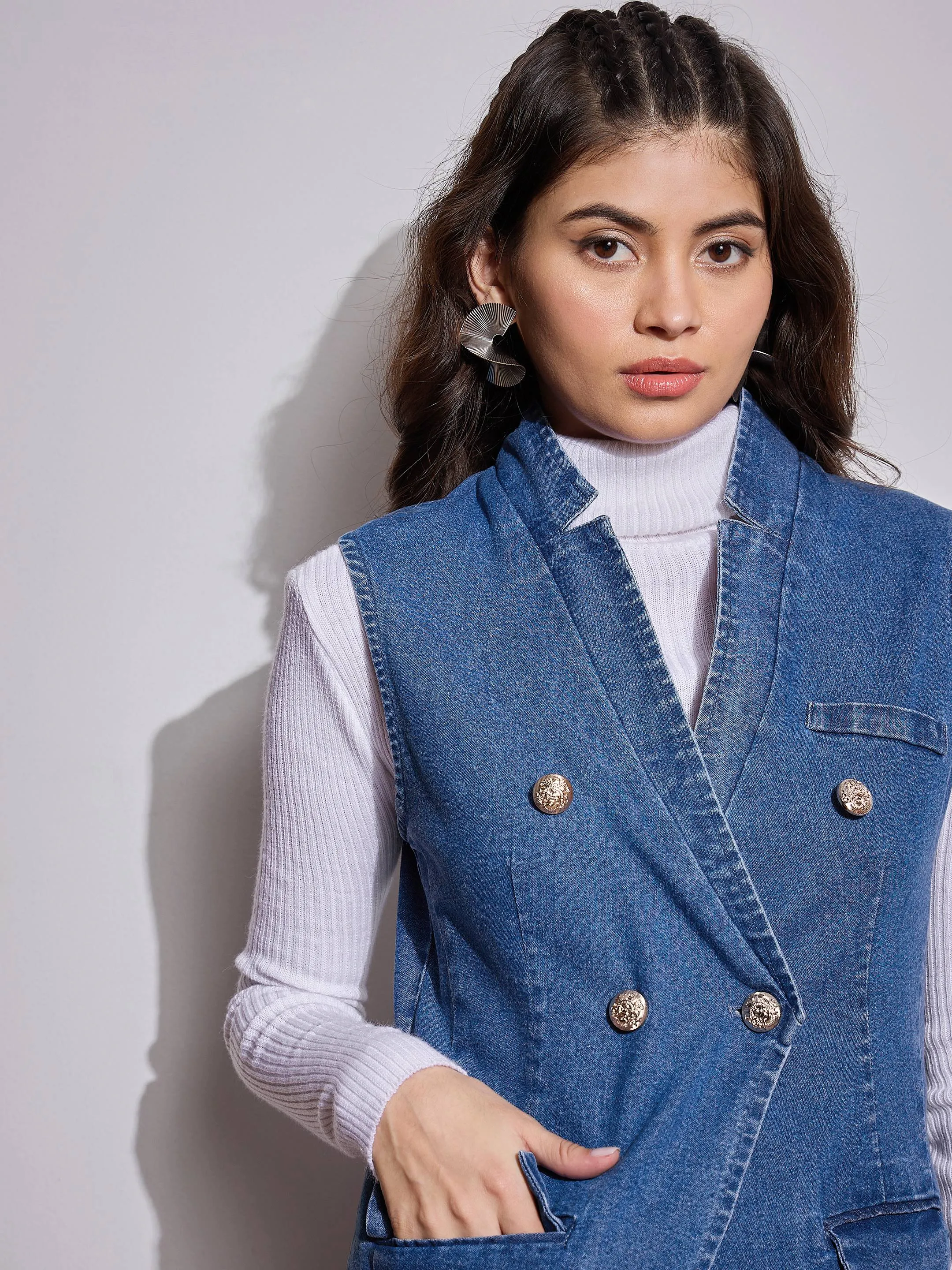 Women Blue Denim Flap Pocket Sleeveless Jacket